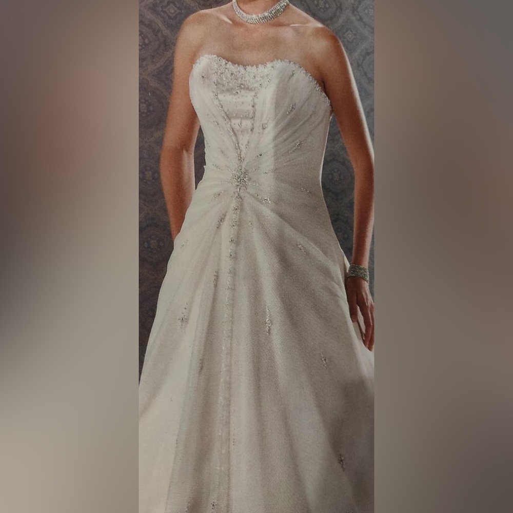 Bonny Wedding Dress NWT Size 12